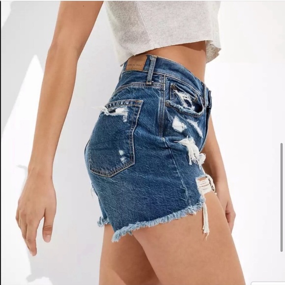 American Eagle 90’s Boyfriend Ripped Destroyed High Rise Dark Wash Shorts - Picture 4 of 8
